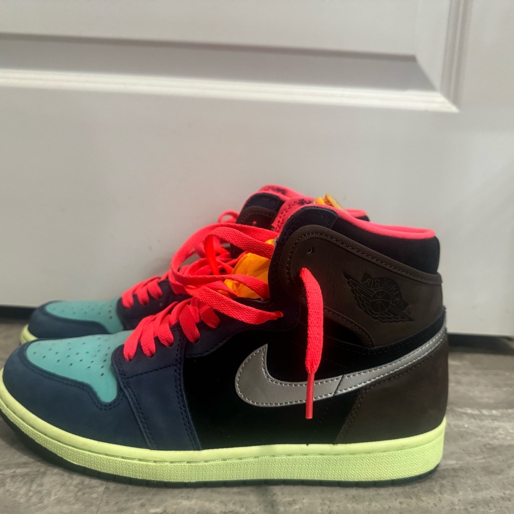 Jordan 1 - Picture 2 of 5